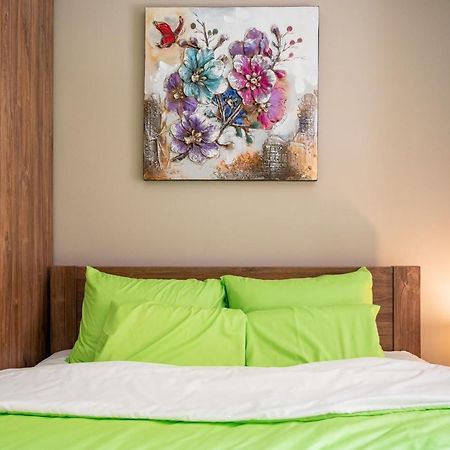 Elegant Spotless Apartment In Sofia Center Kültér fotó
