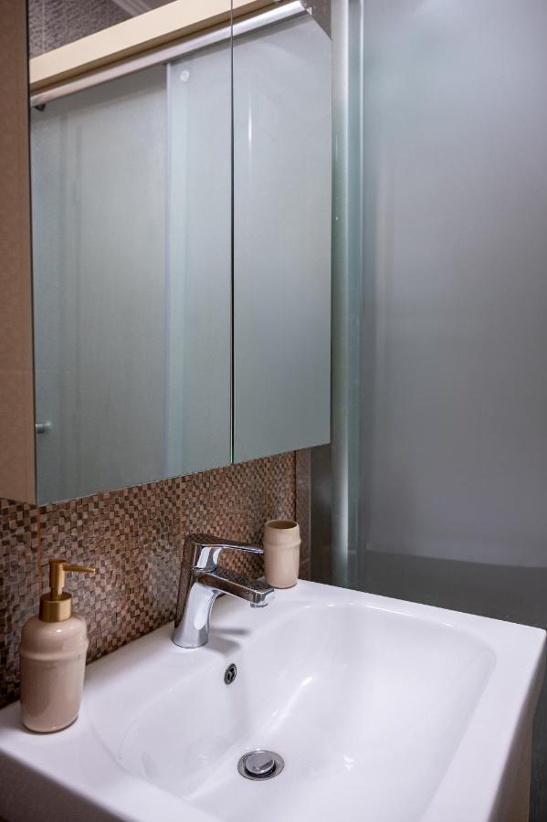 Elegant Spotless Apartment In Sofia Center Kültér fotó