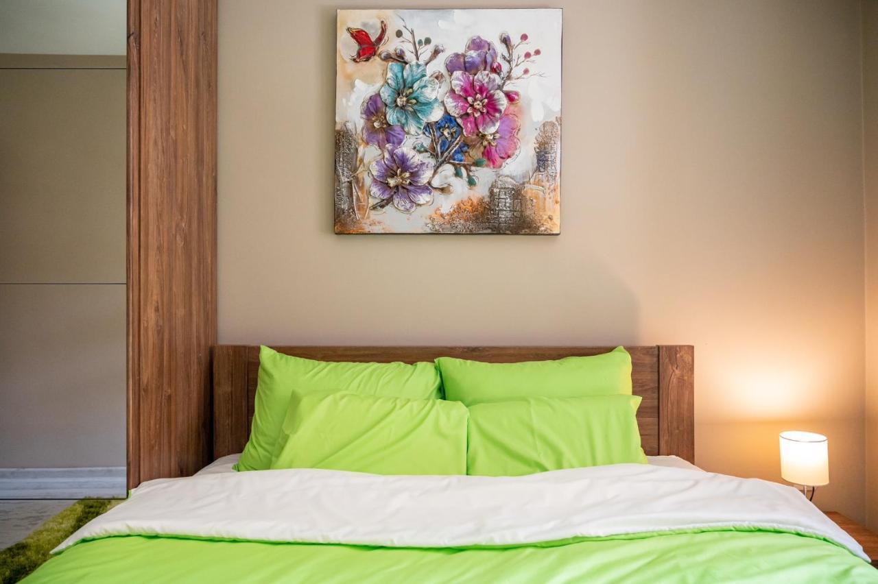 Elegant Spotless Apartment In Sofia Center Kültér fotó